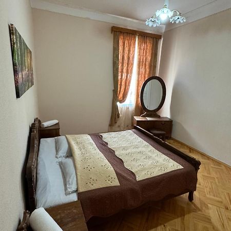 Host N1 Kutaisi Exterior foto