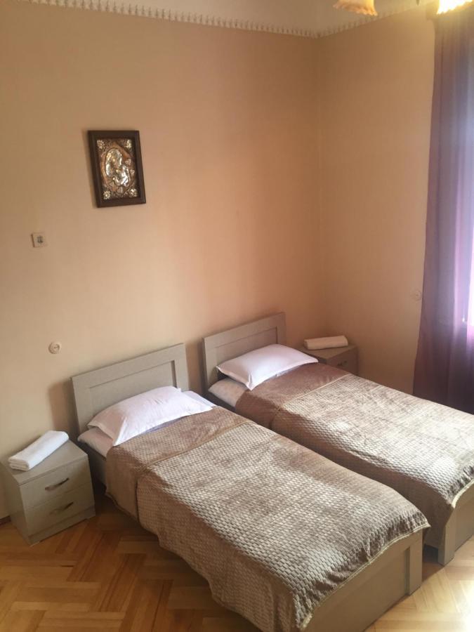 Host N1 Kutaisi Exterior foto